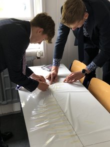 Maths in Action: Spaghetti helps Students to discover Waves